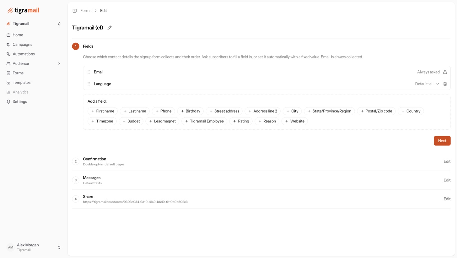 The Tigramail form builder: a step-by-step editor for fields, confirmation, messages and sharing, with email always collected and optional fields to add.